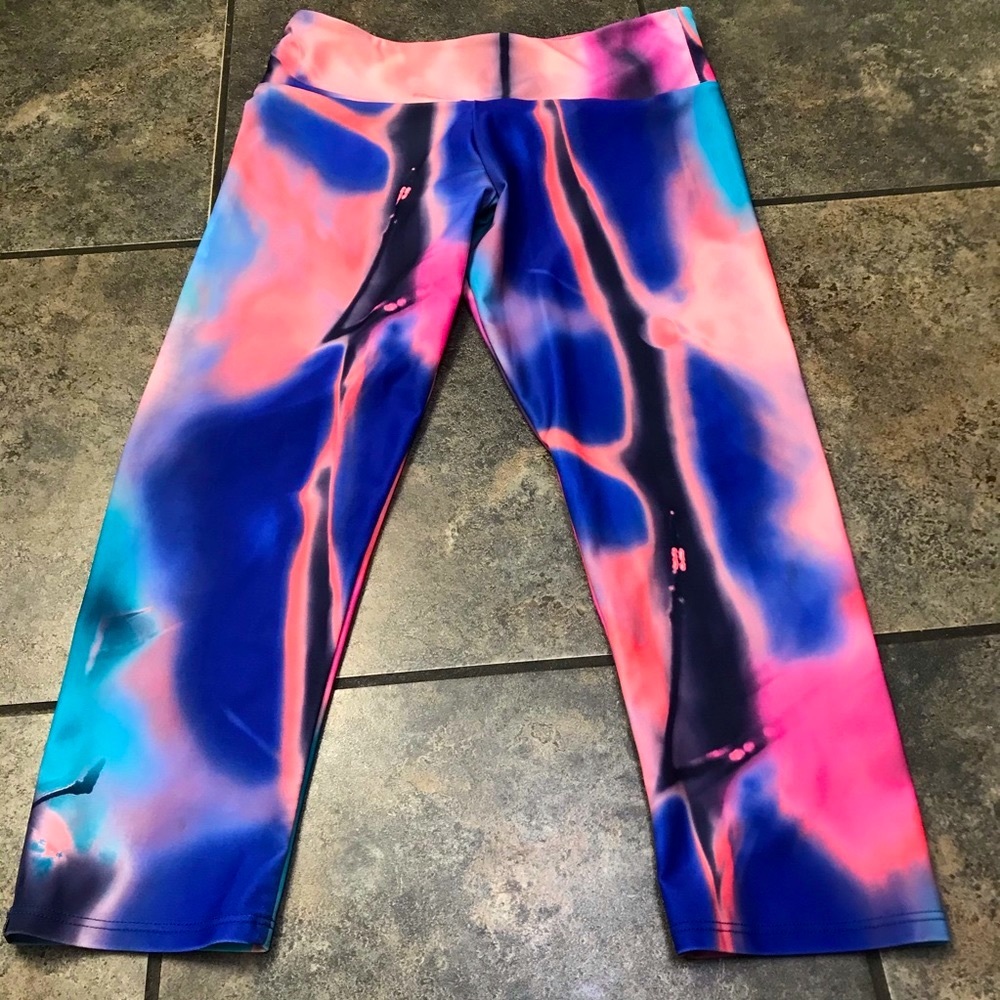 Onzie Blur Print Cropped Leggings Sz S/M